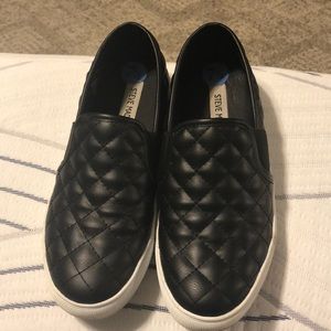 Steve Madden slip ons
